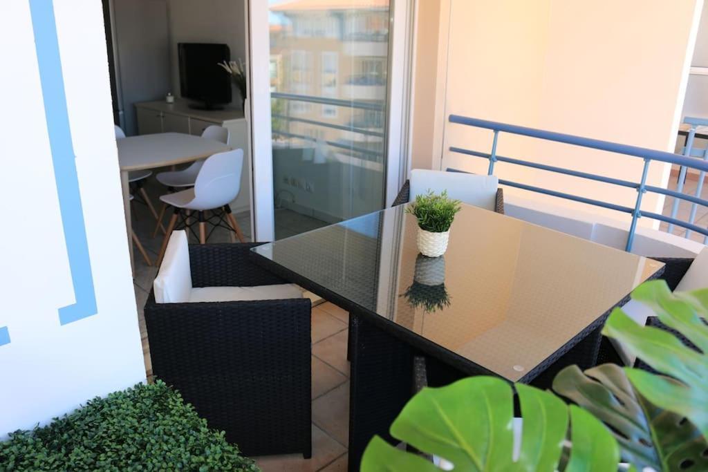 Port-Frejus, Le Paladien, Appartement 2 Pieces Climatise, Terrasse & Parking Bagian luar foto