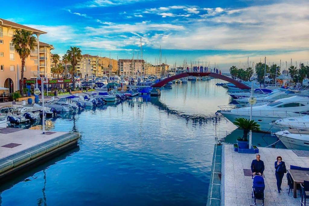 Port-Frejus, Le Paladien, Appartement 2 Pieces Climatise, Terrasse & Parking Bagian luar foto