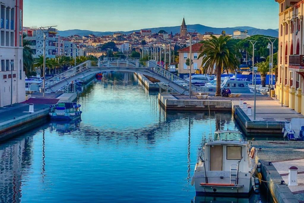Port-Frejus, Le Paladien, Appartement 2 Pieces Climatise, Terrasse & Parking Bagian luar foto