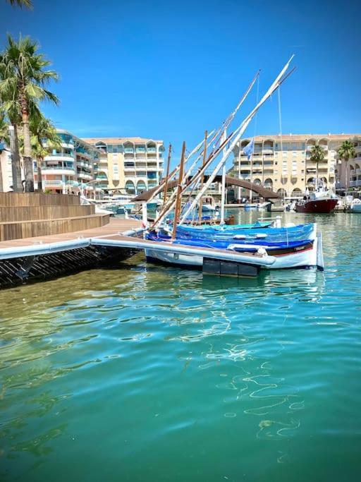 Port-Frejus, Le Paladien, Appartement 2 Pieces Climatise, Terrasse & Parking Bagian luar foto