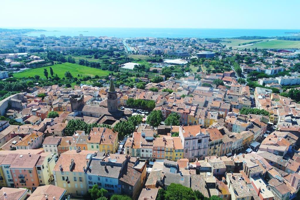 Port-Frejus, Le Paladien, Appartement 2 Pieces Climatise, Terrasse & Parking Bagian luar foto