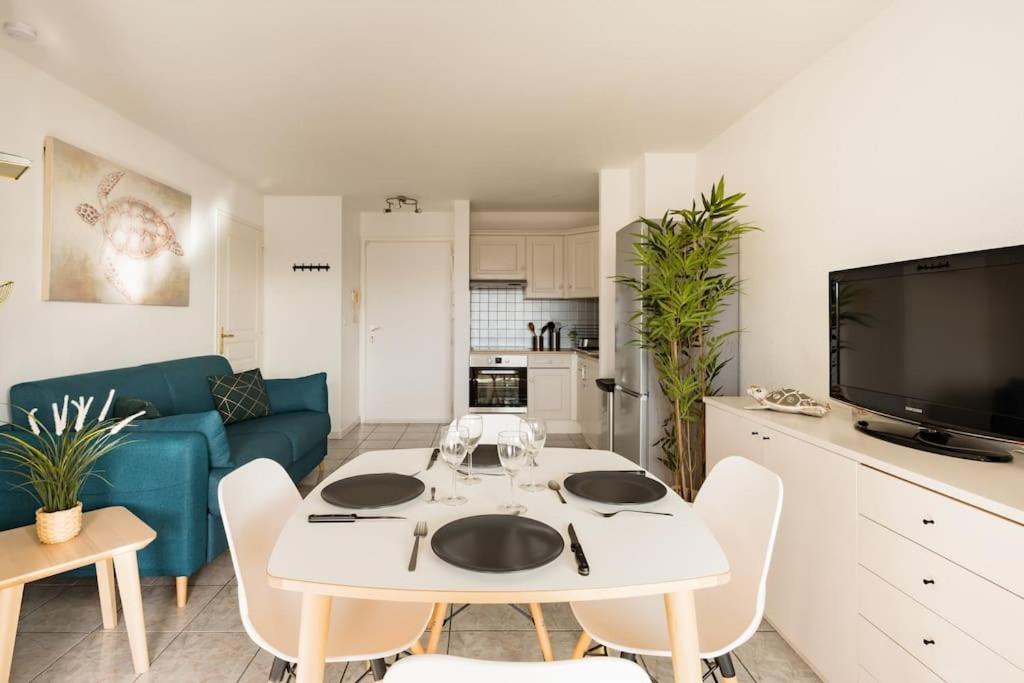 Port-Frejus, Le Paladien, Appartement 2 Pieces Climatise, Terrasse & Parking Bagian luar foto