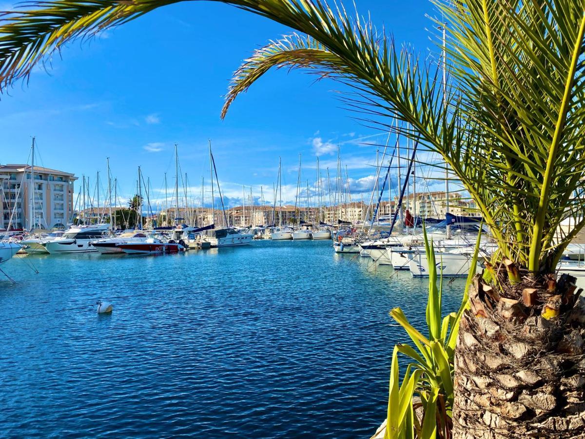 Port-Frejus, Le Paladien, Appartement 2 Pieces Climatise, Terrasse & Parking Bagian luar foto